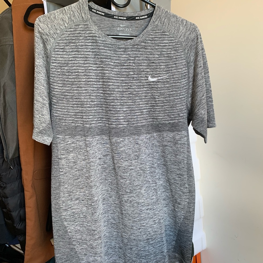 Nike Men’s TechKnit Dri-Fit T Shirt Size Large